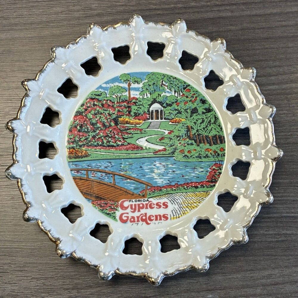 Cypress Gardens FL Souvenir Plate Made In Japan Kenmar 8.5" Diameter Vtg 1970’s